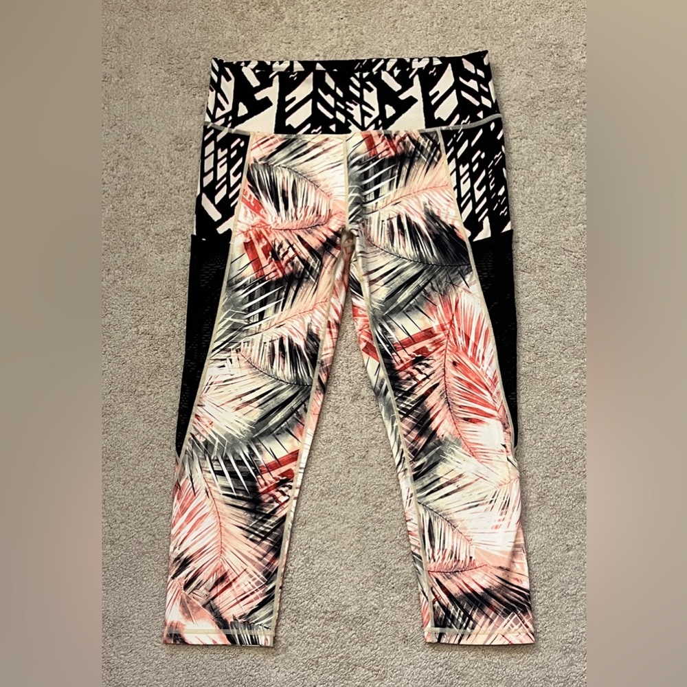 Nanette Lepore Black and Cream Leaf Pattern Leggings